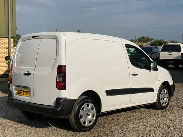 Peugeot Partner 1.6 Bluehdi 854 Professional L1 OU68VUR White #4