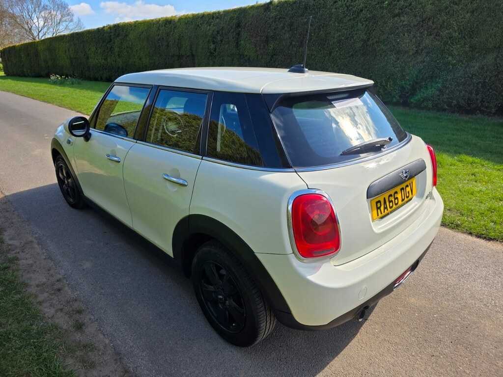 Mini Hatch 1.5 One D RA66DGV White #5