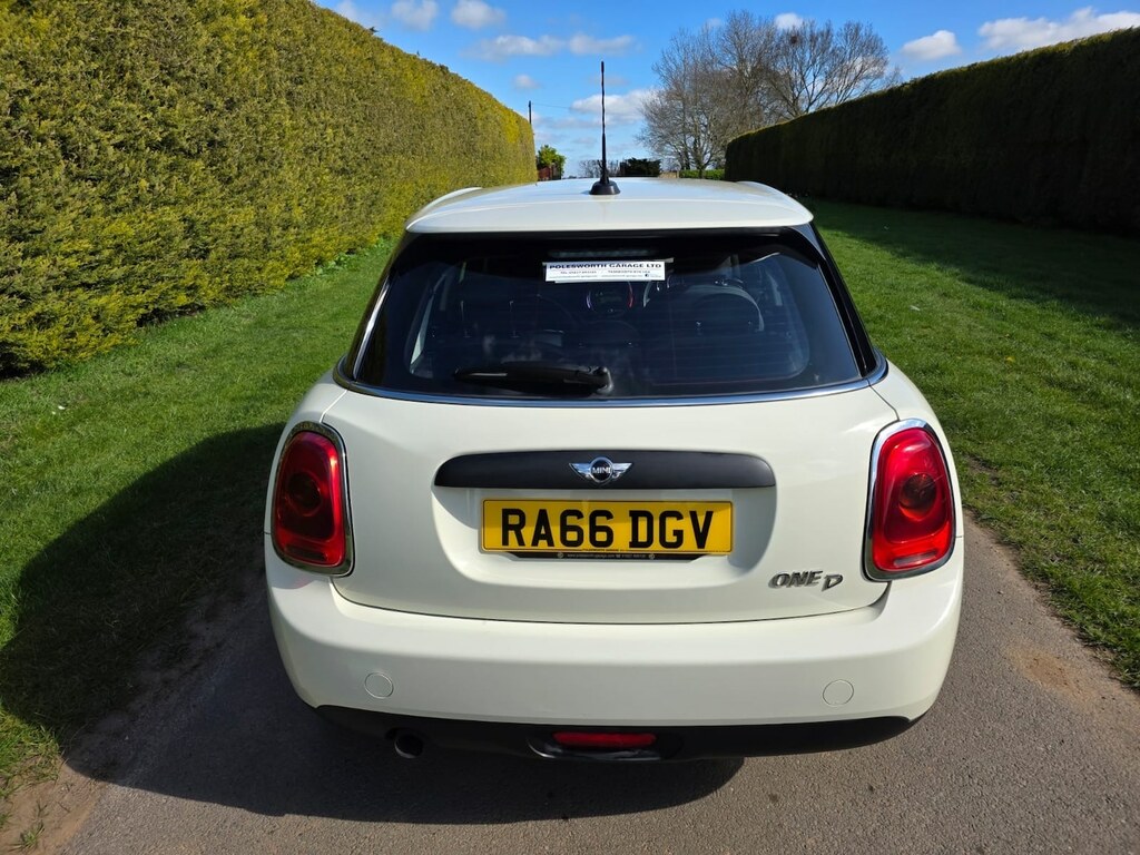 Mini Hatch 1.5 One D RA66DGV White #6