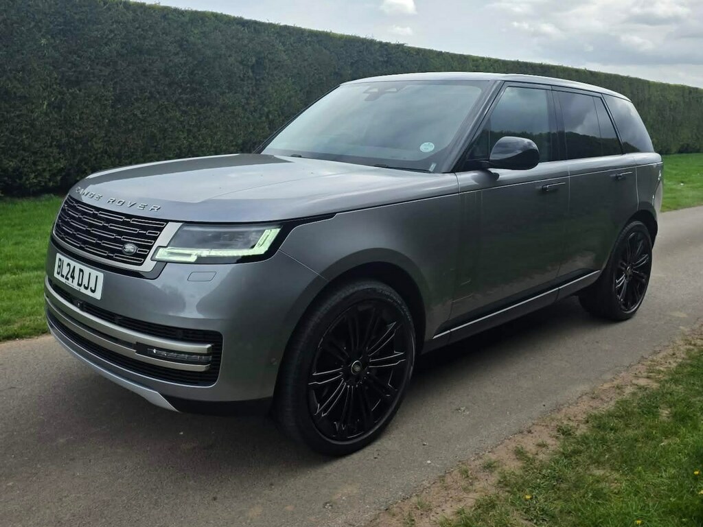 Land Rover Range Rover 3.0 D300 Se BL24DJJ #3