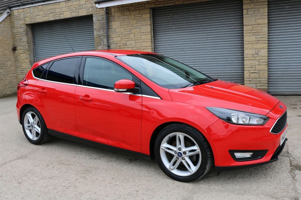 Ford Focus 1.6 Tdci Zetec Euro 5 Ss VK65FKA Red #2