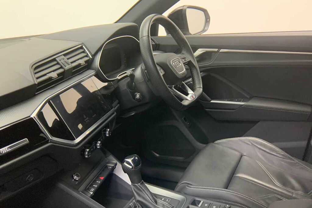 Audi Q3 Black Edition 35 Tfsi 150 Ps S Tronic - 2024 DE74HXN White #2