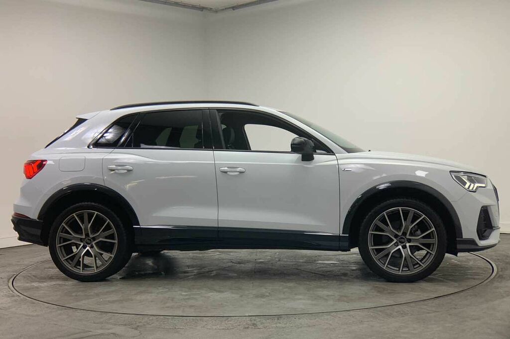 Audi Q3 Black Edition 35 Tfsi 150 Ps S Tronic - 2024 DE74HXN White #4