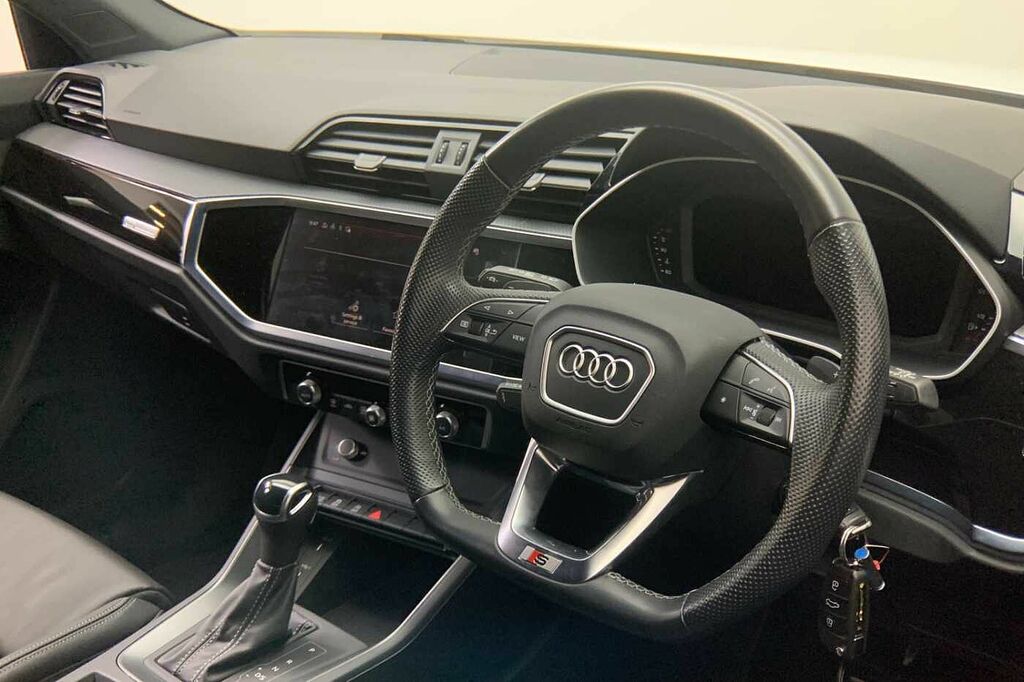 Audi Q3 Black Edition 35 Tfsi 150 Ps S Tronic - 2024 DE74HXN White #6