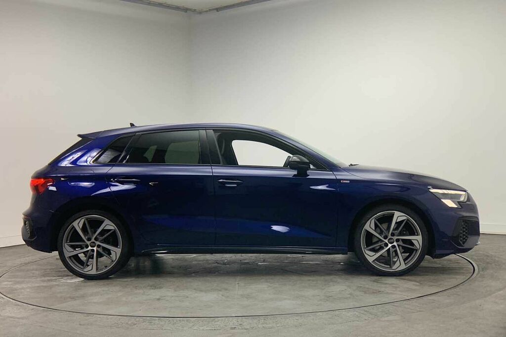 Audi A3 Sportback Edition 1 35 Tdi 150 Ps S Tronic - 2023 HJ23XZB Blue #4