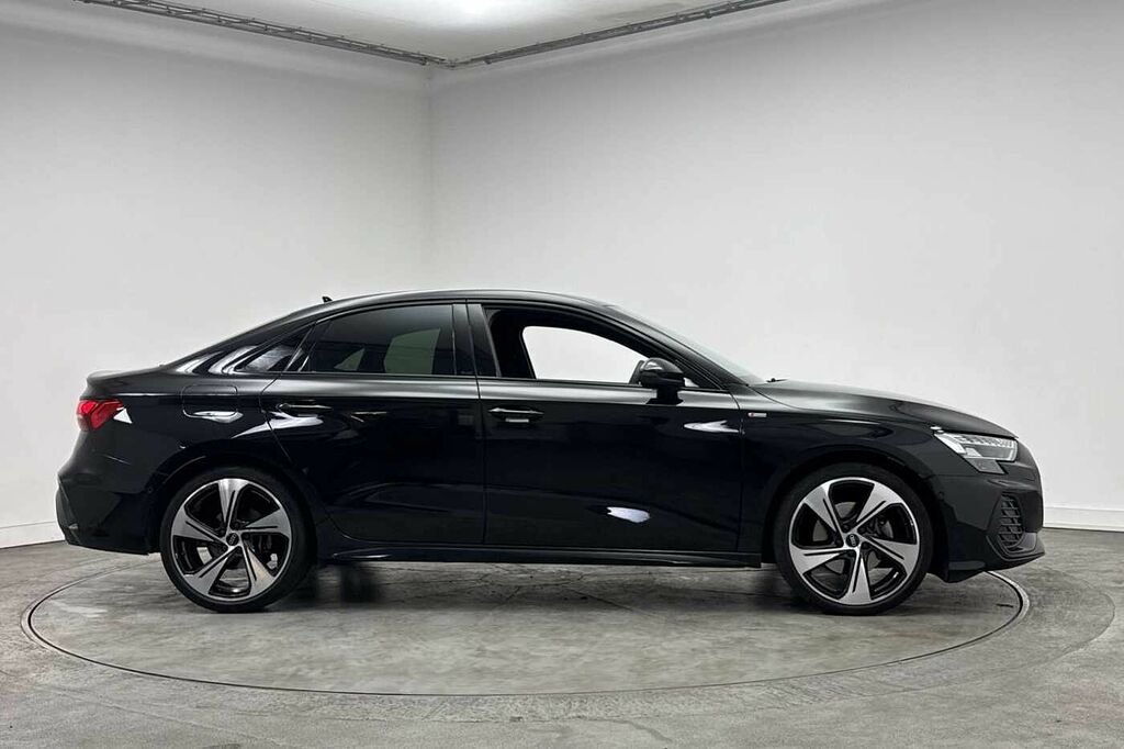 Audi A3 Black Edition 35 Tfsi 150 Ps S Tronic - 2025 HJ25MVP Black #4