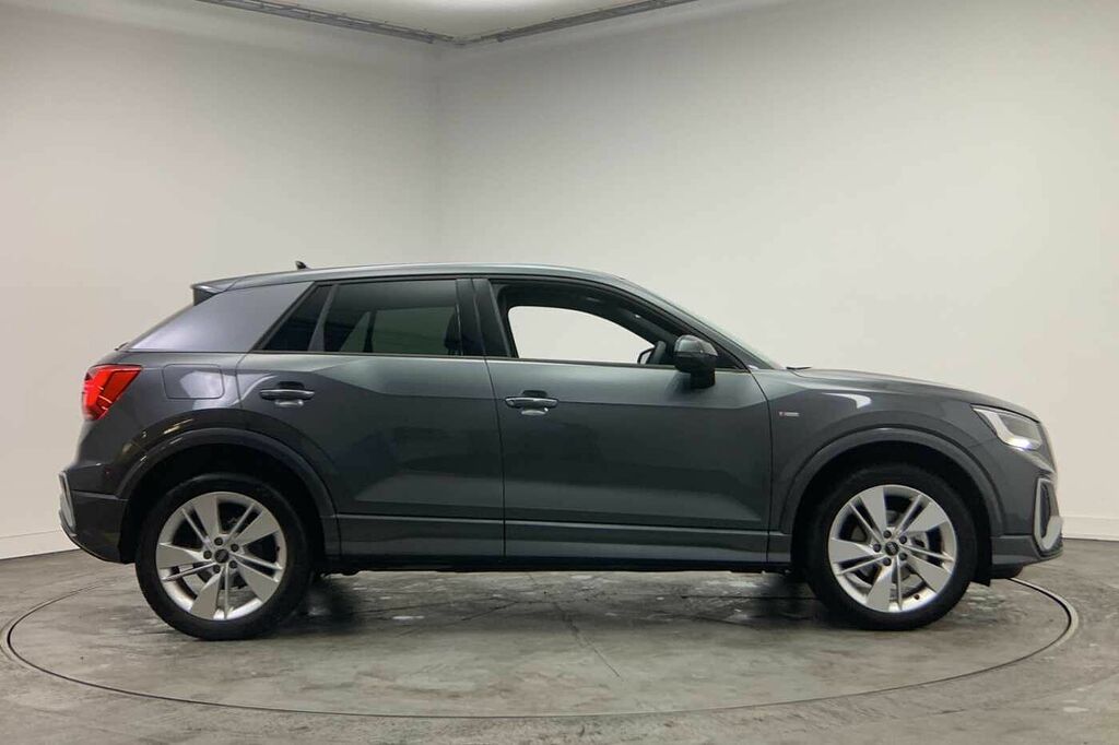 Audi Q2 S Line 35 Tfsi 150 Ps S Tronic - 2024 Grey #4
