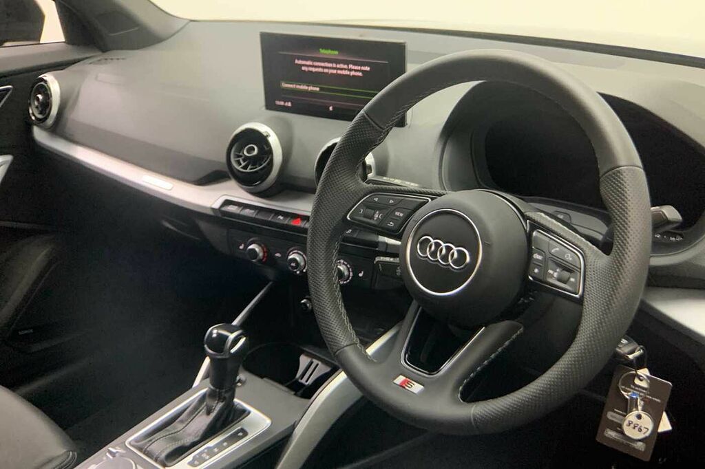 Audi Q2 S Line 35 Tfsi 150 Ps S Tronic - 2024 Grey #6