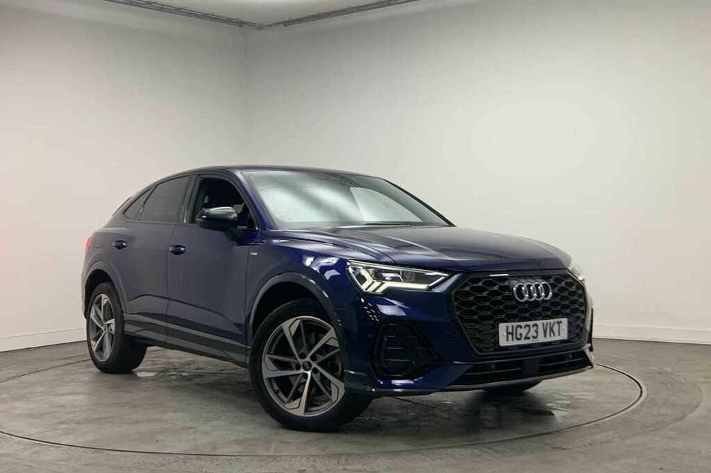Audi Q3 Black Edition 45 Tfsi E 245 Ps S Tronic - 2023 Blue
