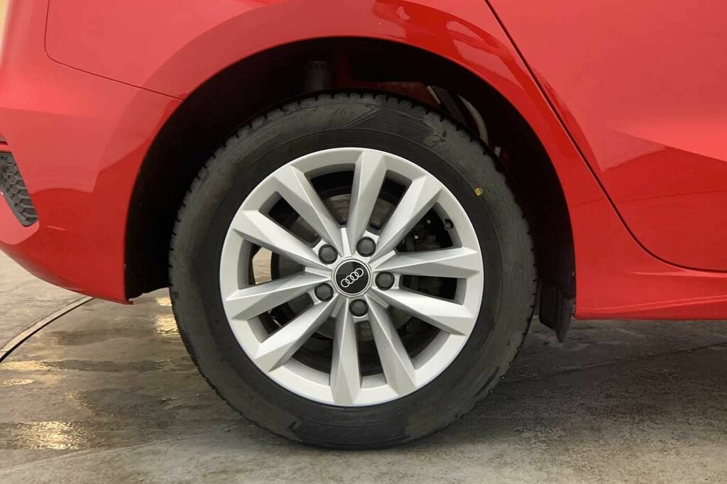 Audi A3 Technik 35 Tfsi 150 Ps 6-Speed - 2020 WG70FFJ Red #5