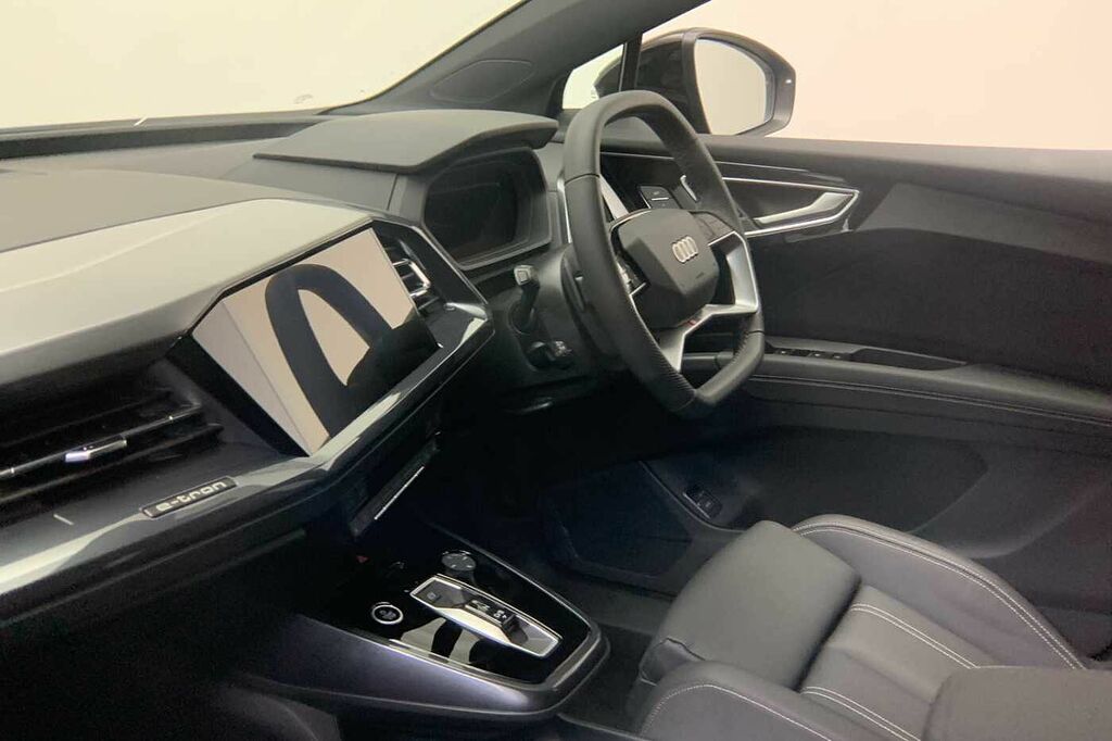 Audi Q4 E Tron Q4 Black Edition 45 E-tron Quattro 210,00 Kw - 202 HJ26XWL Blue #2
