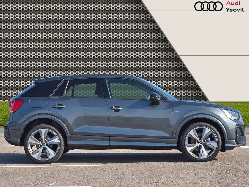 Audi Q2 Black Edition 35 Tfsi 150 Ps S Tronic - 2026 WA26ZPV Grey #4
