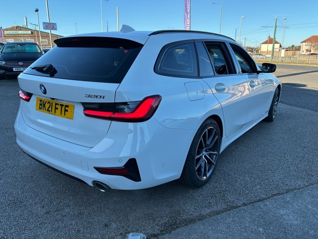 BMW 3 Series 2L Sport BK21FTF White #4