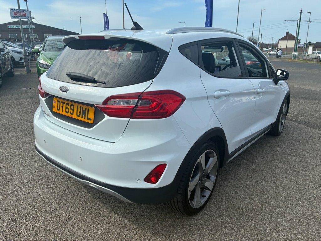 Ford Fiesta 1L Active X DT69UWL White #5
