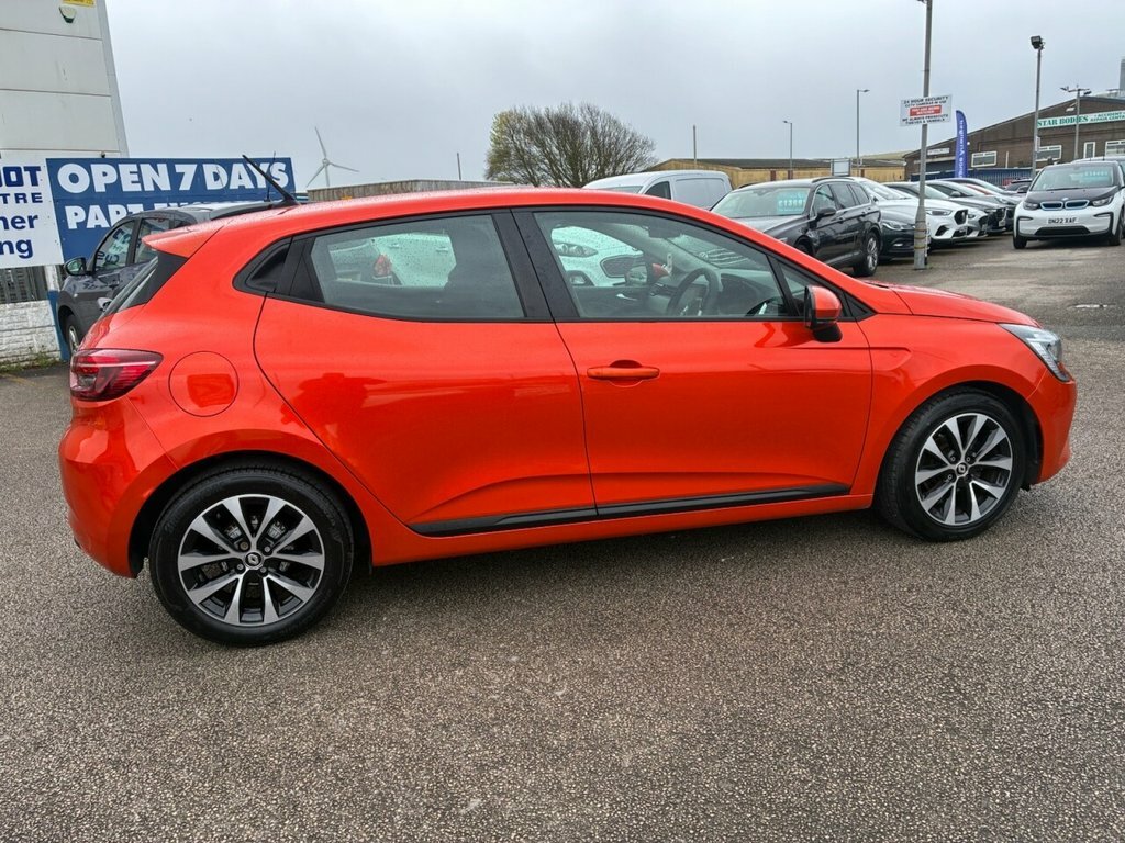 Renault Clio 1L Iconic Edition LY22FLF Orange #4