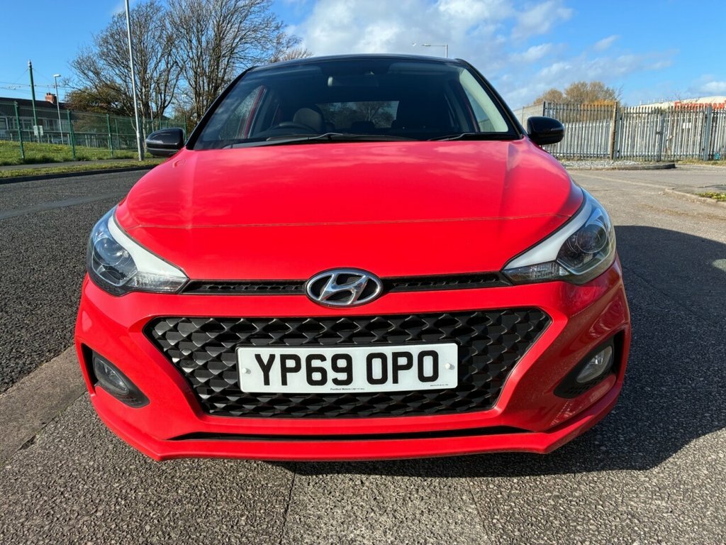 Hyundai I20 1L Play Red #5