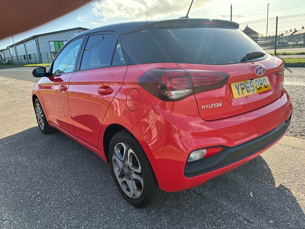 Hyundai I20 1L Play Red #3