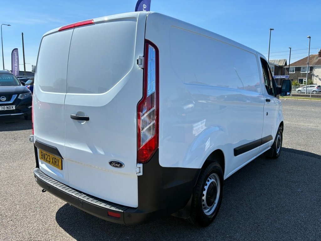 Ford Transit Custom 2L Leader BW23XRX White #5