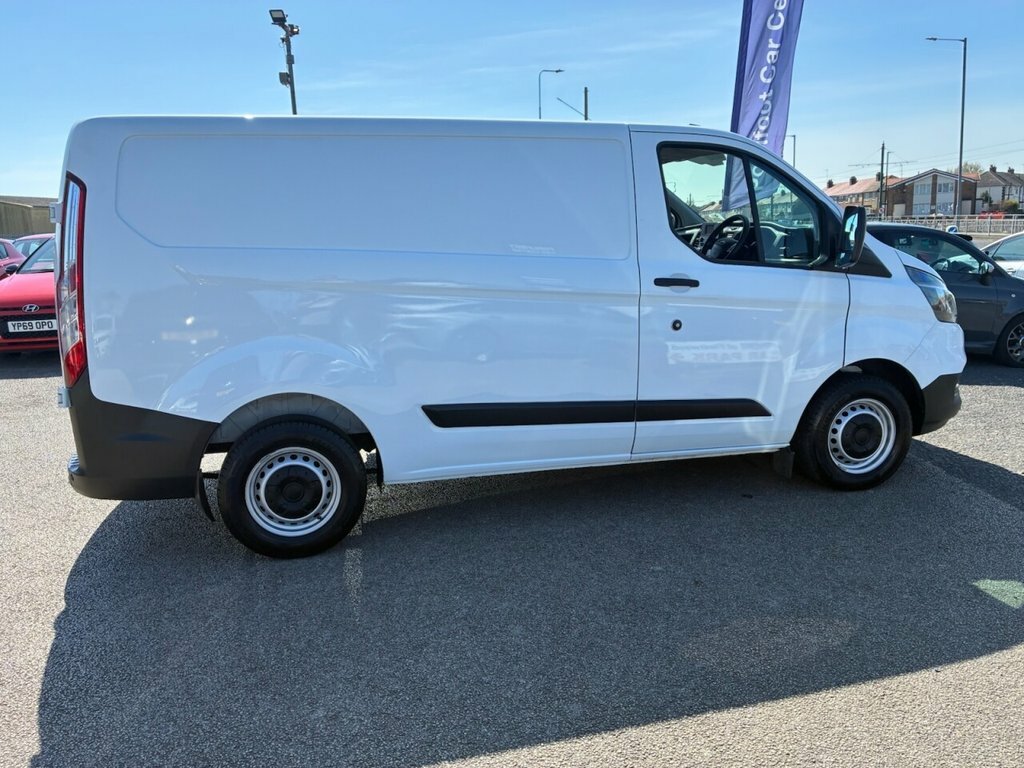 Ford Transit Custom 2L Leader BW23XRX White #4