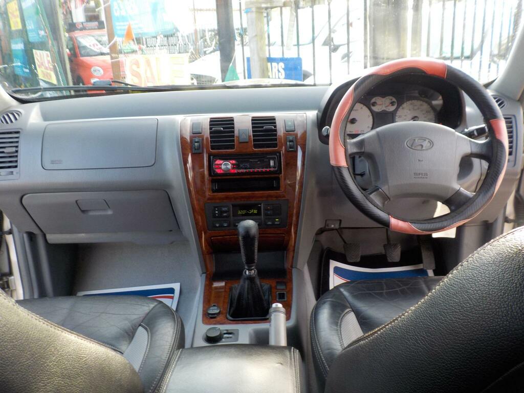Hyundai Terracan Limited Edition Silver #12