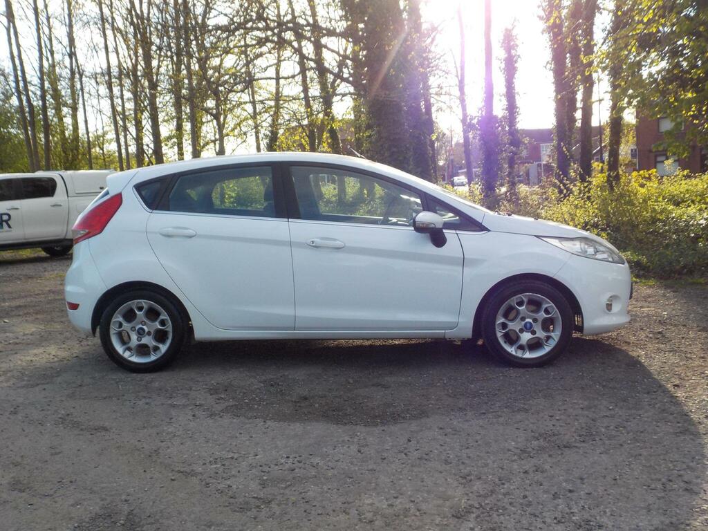 Ford Fiesta 1.25 Zetec Euro 5 PX62TGU Black #6