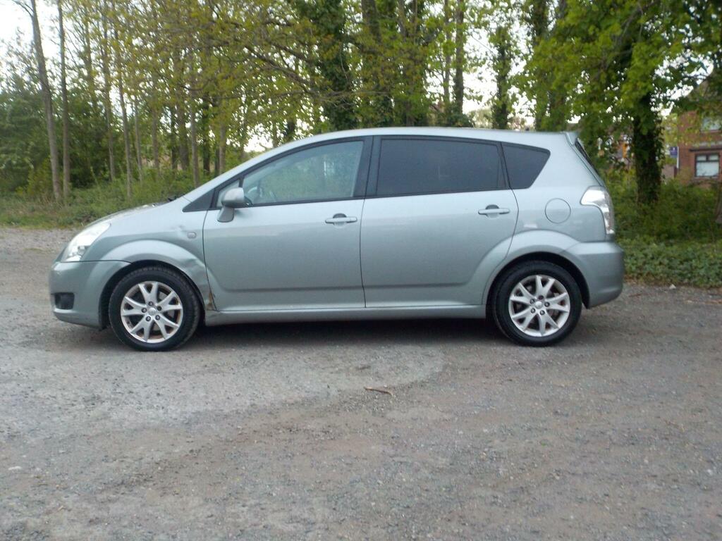 Toyota Corolla Verso 2.2 D-4d Sr  #2