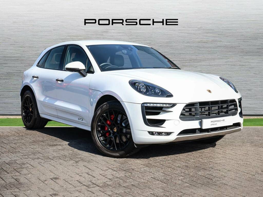 Porsche Macan Gts White
