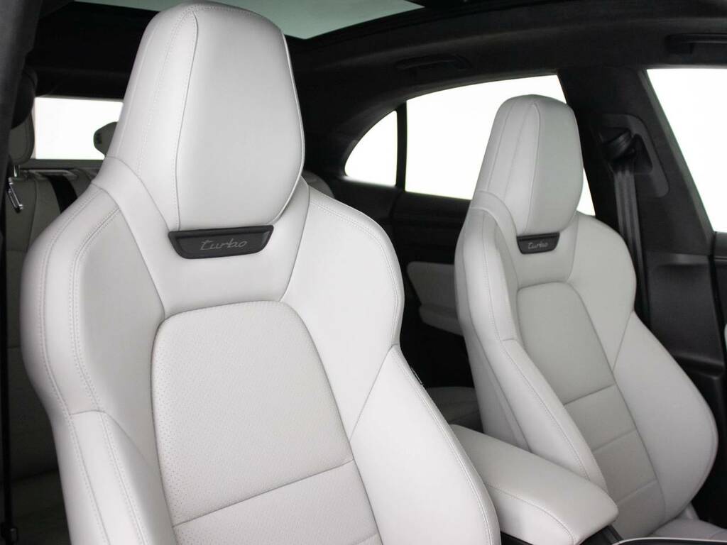 Porsche Macan Turbo Electric  Black #5