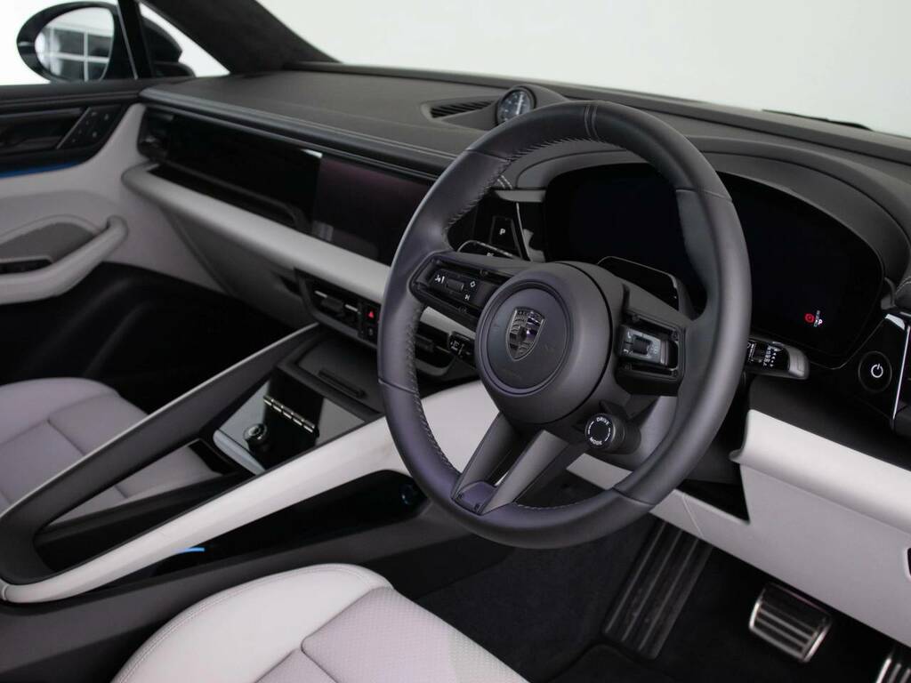 Porsche Macan Turbo Electric  Black #4