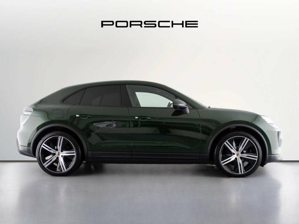 Porsche Macan 4 Electric Green #2