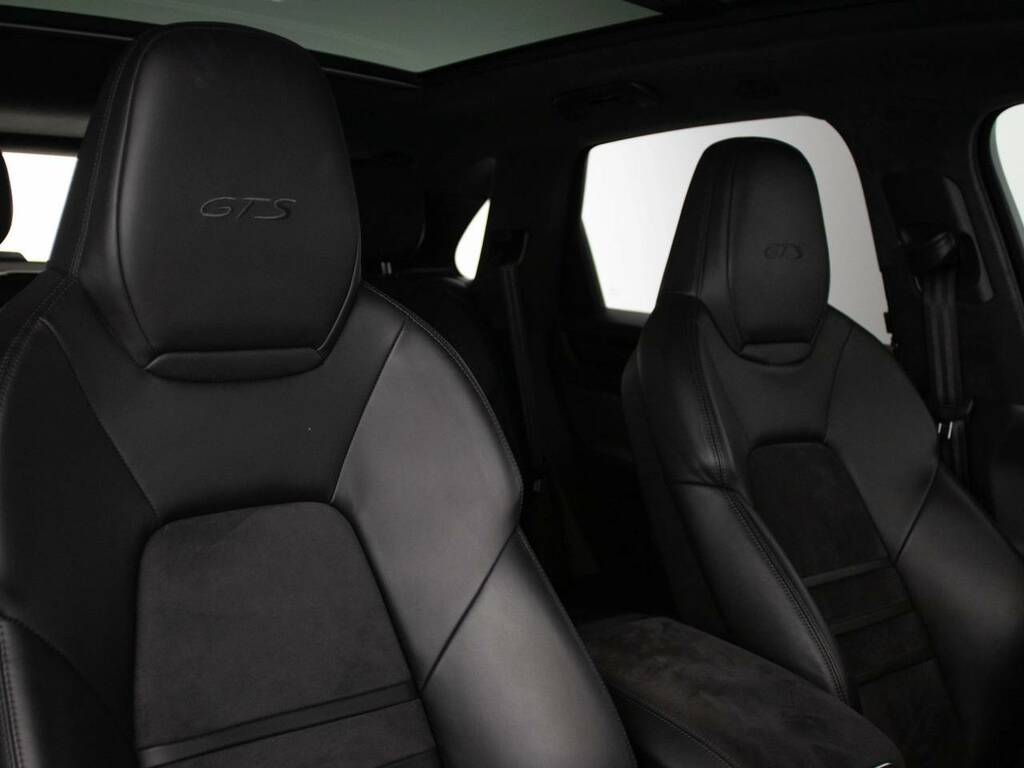Porsche Cayenne Gts Black #5