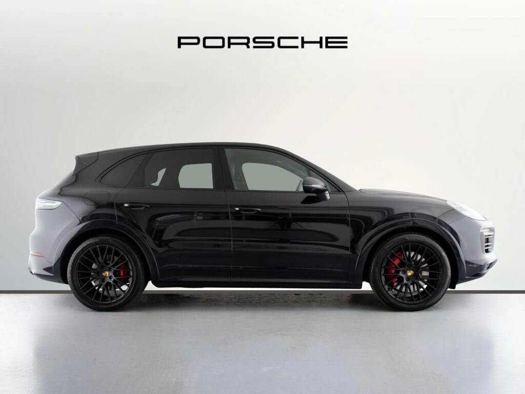 Porsche Cayenne Gts Black #2