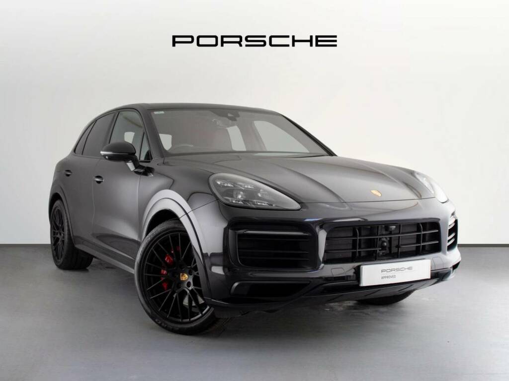 Porsche Cayenne Gts Black