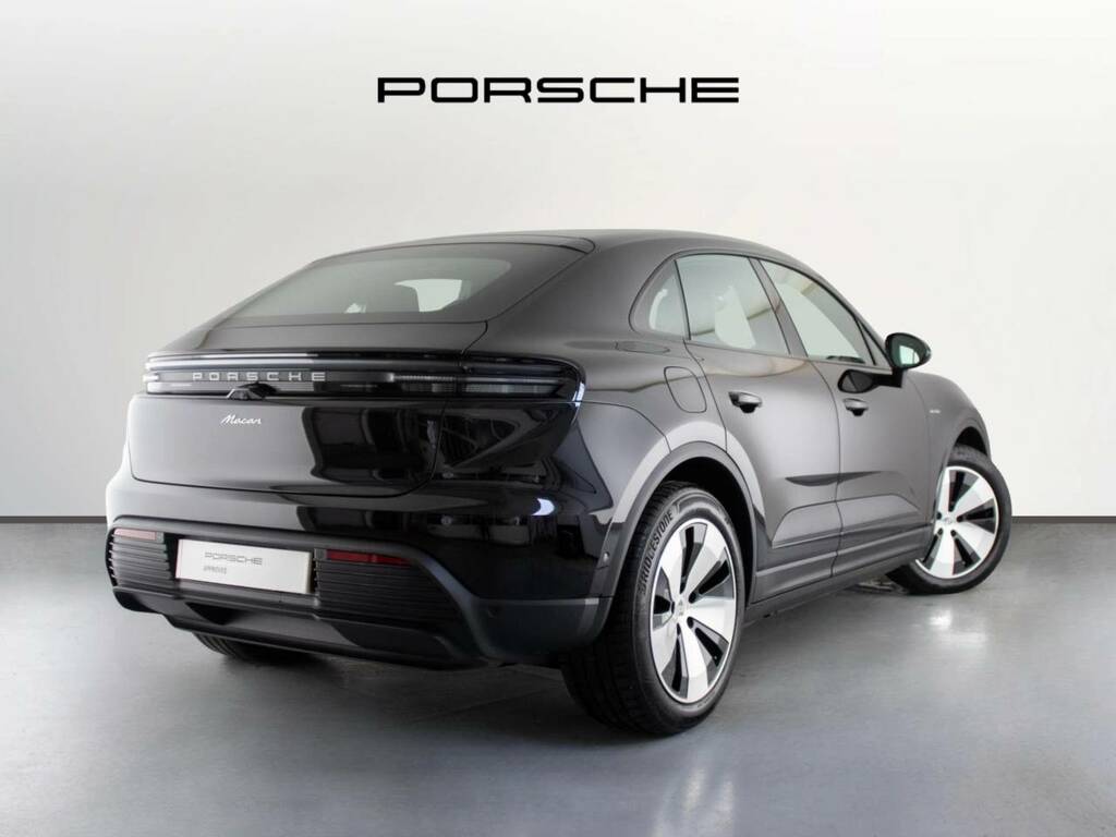 Porsche Macan Electric Black #3