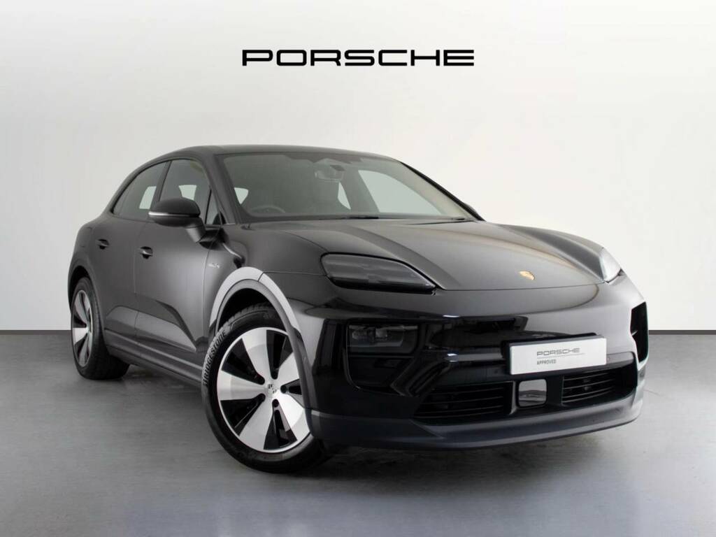 Porsche Macan Electric Black