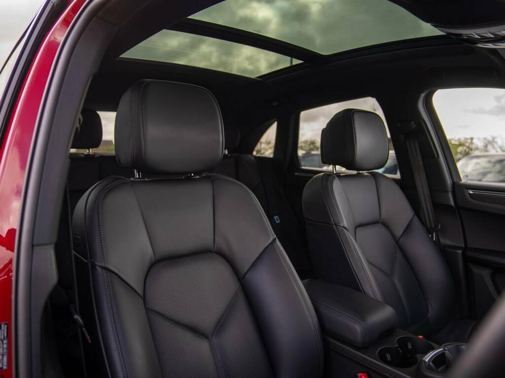 Porsche Macan Suv Red #5