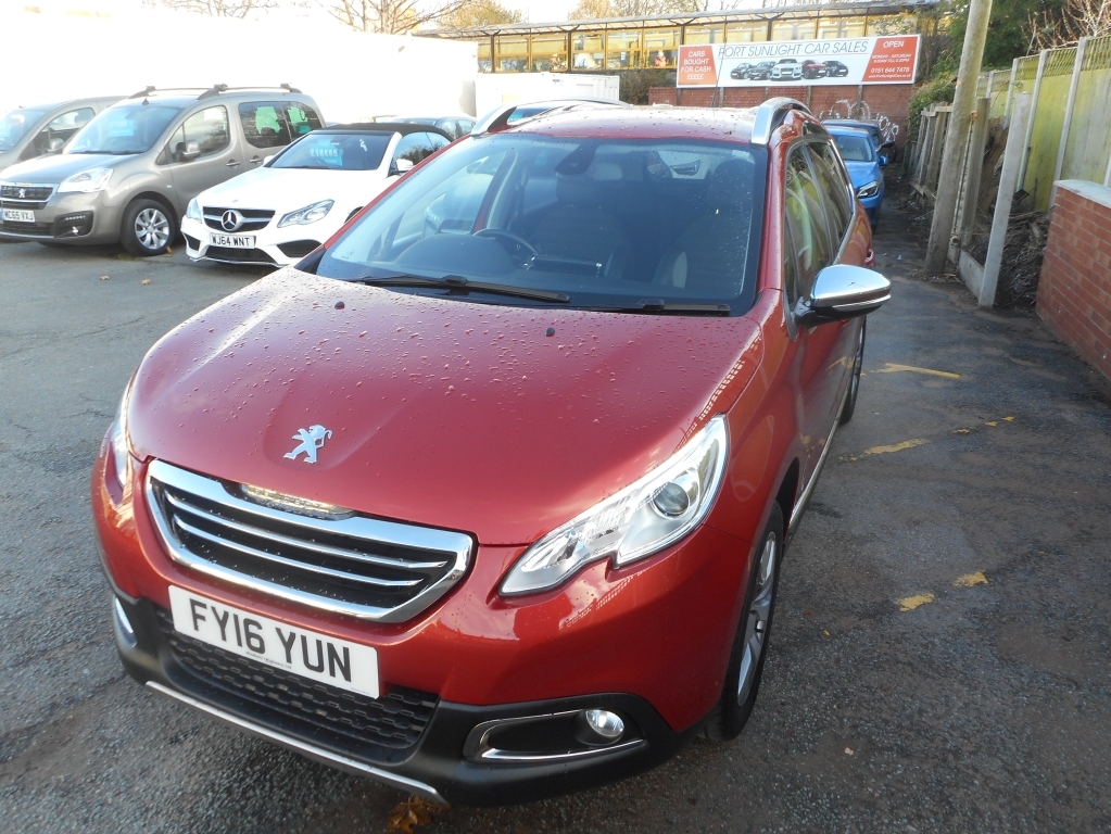 Peugeot 2008 1.2 S S Allure Red #6