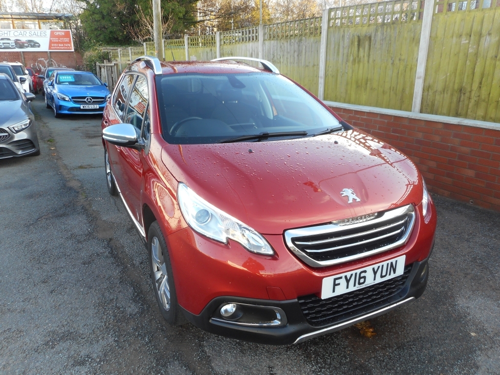 Peugeot 2008 1.2 S S Allure Red