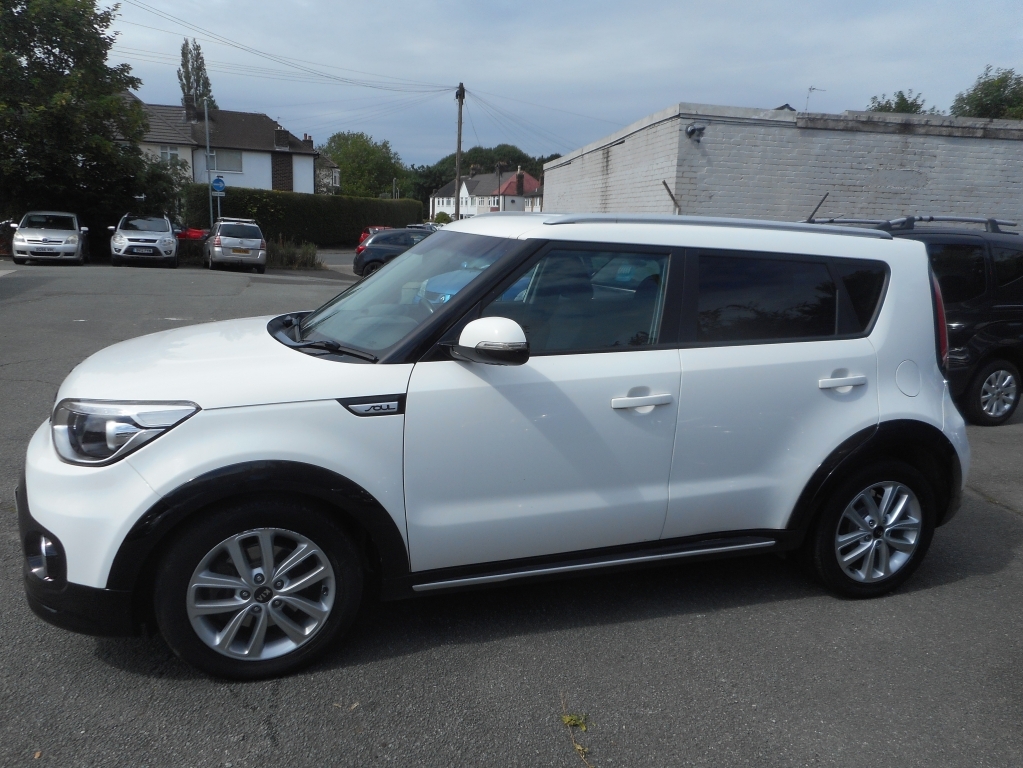 Kia Soul 1.6 Crdi 2 White #5