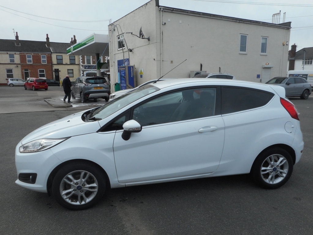 Ford Fiesta 1.0 Zetec FE16PYO White #5