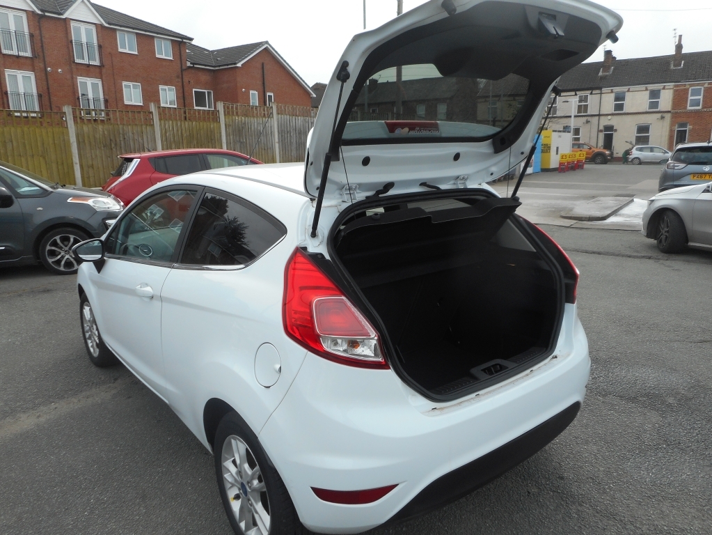 Ford Fiesta 1.0 Zetec FE16PYO White #4