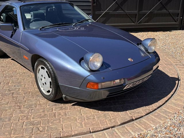 Porsche 928 White White #8