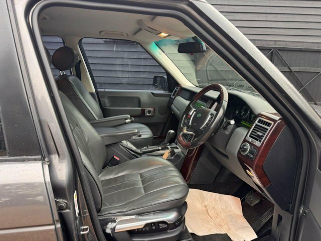 Land Rover Range Rover 3.0 Td6 Vogue Station Green #10