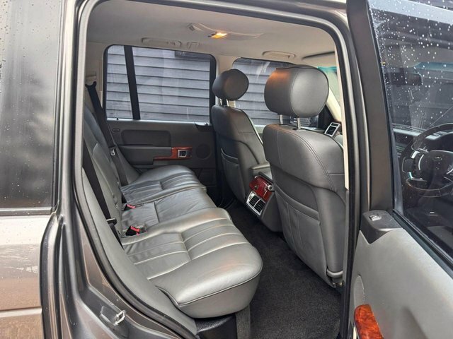 Land Rover Range Rover 3.0 Td6 Vogue Station Green #15
