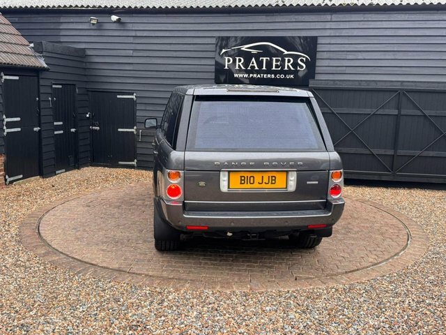 Land Rover Range Rover 3.0 Td6 Vogue Station Green #4