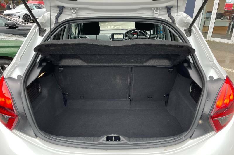 Peugeot 208 1.2 Puretech 110 Gt Line Eat6 - 2019 19 White #5