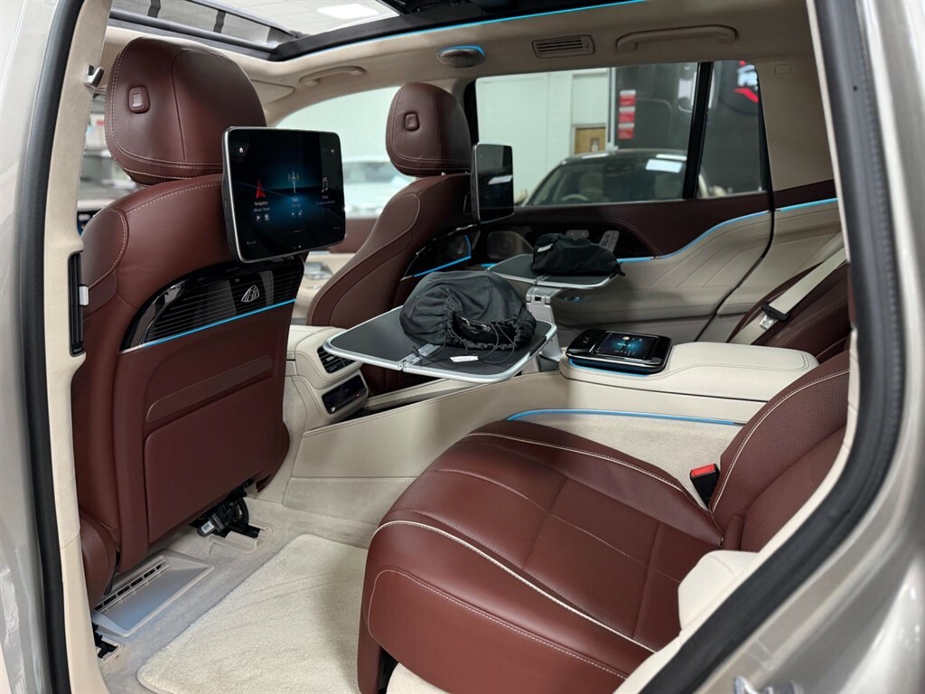 Mercedes-Benz Maybach GLS Class Maybach Gls 600 4Matic First Class 9G-tronic Black #66