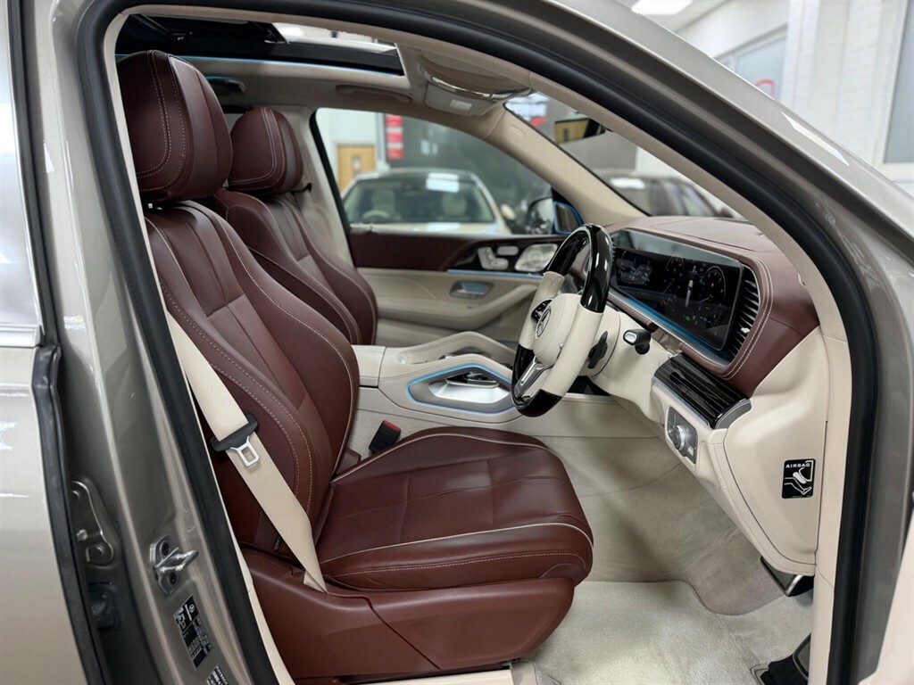 Mercedes-Benz Maybach GLS Class Maybach Gls 600 4Matic First Class 9G-tronic Black #26
