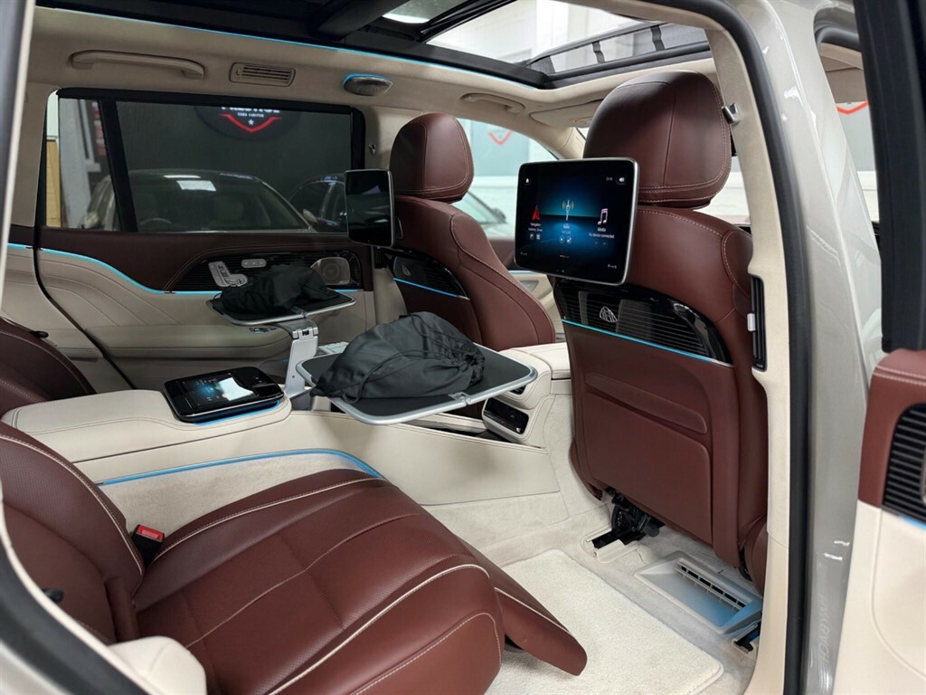 Mercedes-Benz Maybach GLS Class Maybach Gls 600 4Matic First Class 9G-tronic Black #31