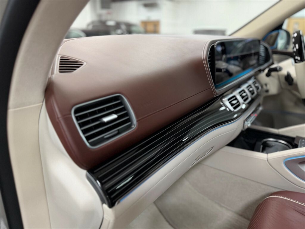 Mercedes-Benz Maybach GLS Class Maybach Gls 600 4Matic First Class 9G-tronic Black #63